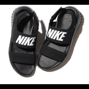 NIKE Tanjun Sandals